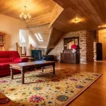 Hébergement de vacances Prop. Périgourdine 18 Pers. Avec Piscine Privée - Fr-1-824-26 Rouffignac-Saint-Cernin-de-Reilhac