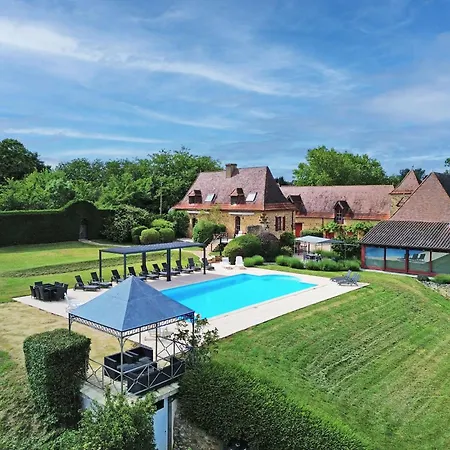 Prop. Périgourdine 18 Pers. Avec Piscine Privée - Fr-1-824-26 Hébergement de vacances Rouffignac-Saint-Cernin-de-Reilhac